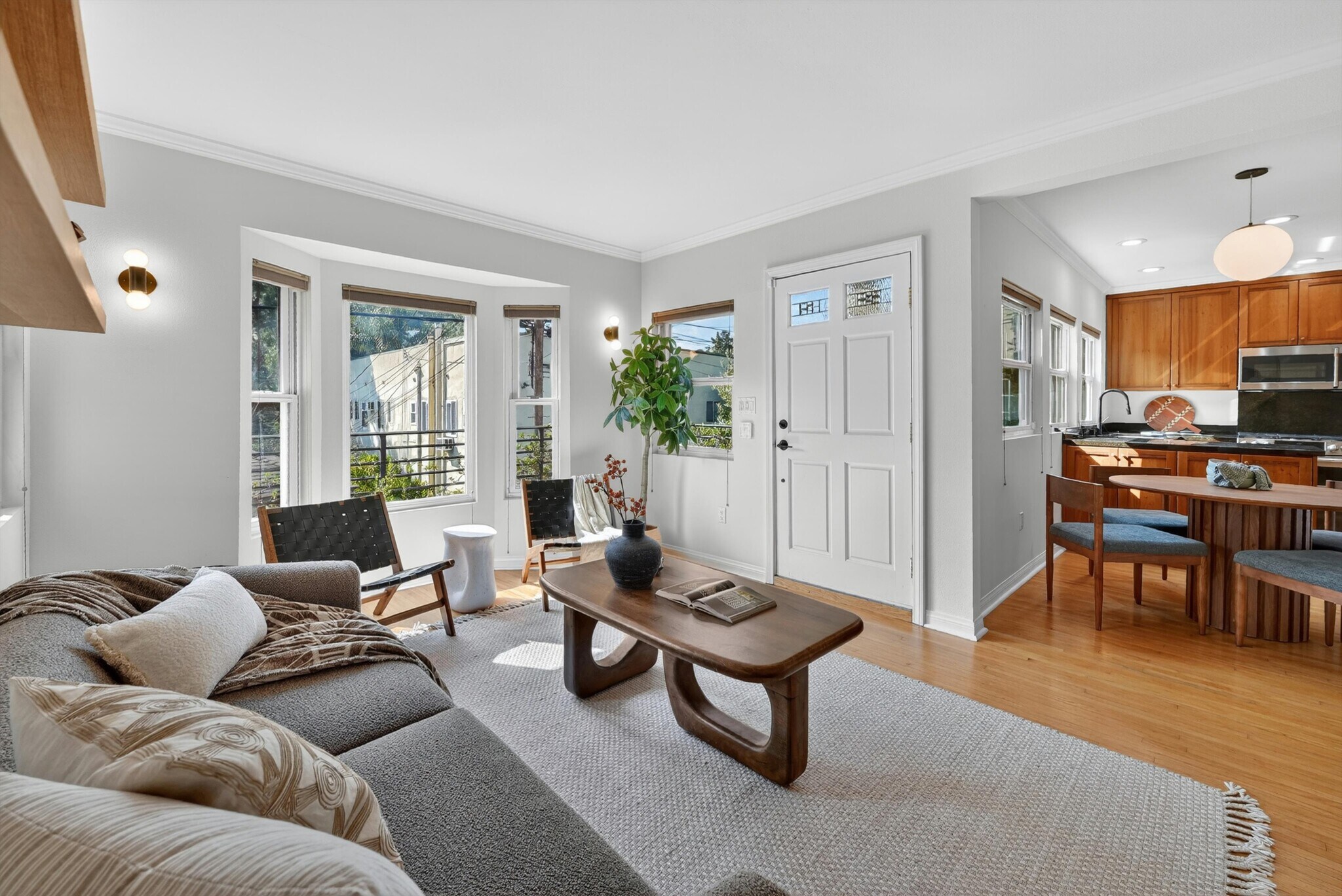 Building Photo - 1515 Rendall Pl