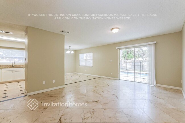 Building Photo - 9 N Aurora Dr