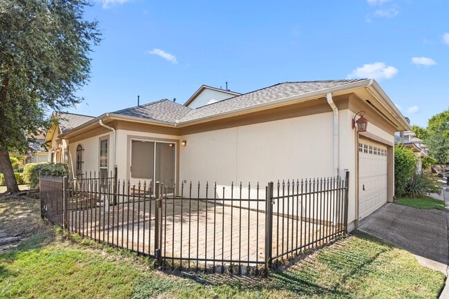 Building Photo - 3429 Clearview Cir