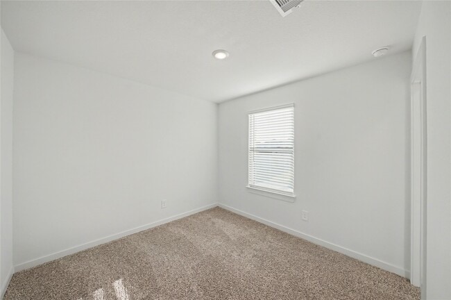 Building Photo - 4307 Camden Lakes St