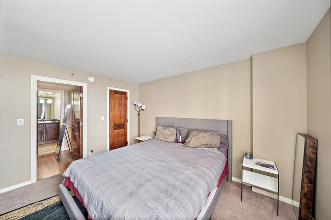 Building Photo - 3525 Sage Rd