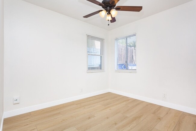 Building Photo - Parks