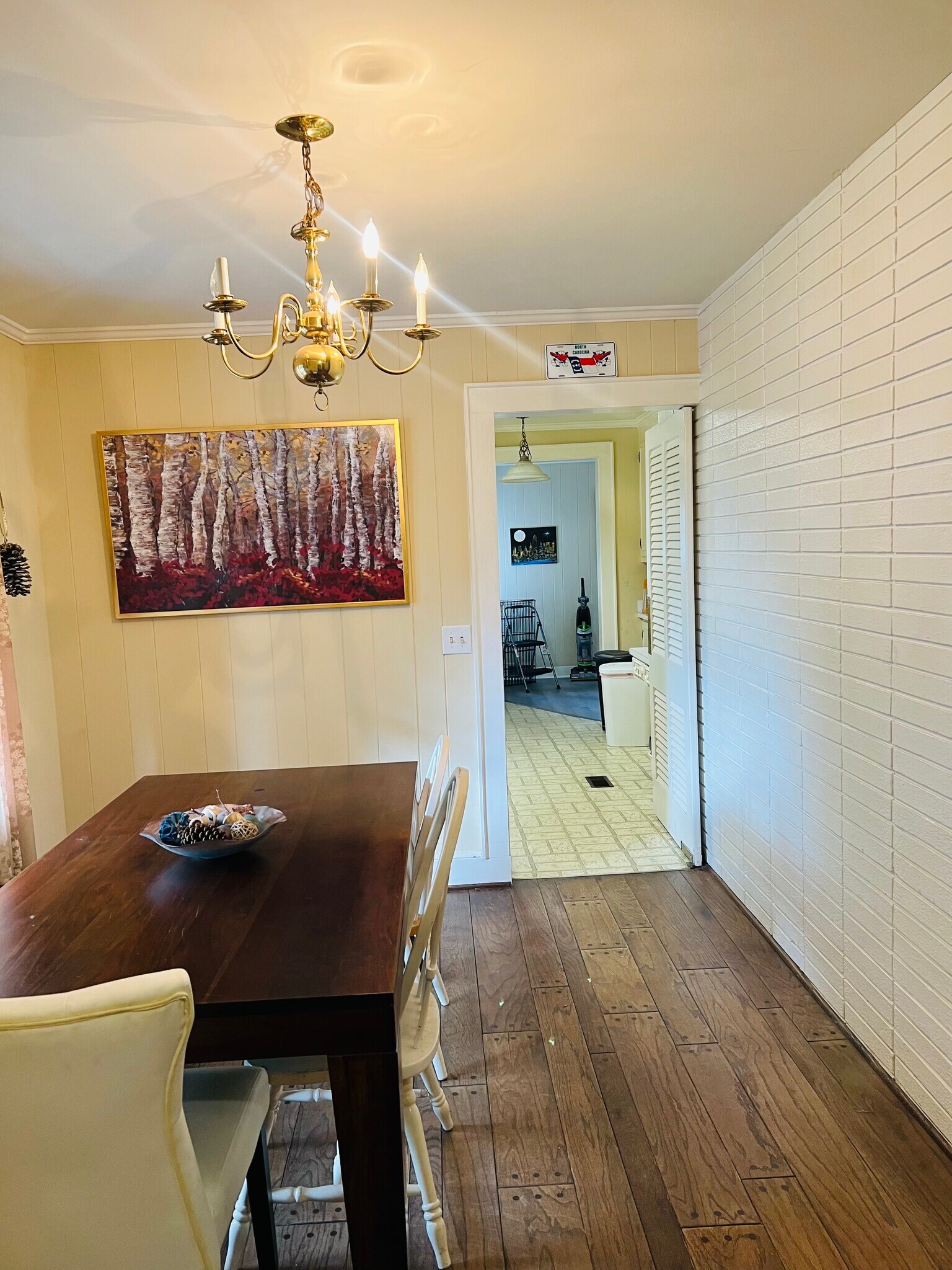 Building Photo - 1040 Roundknob Ave