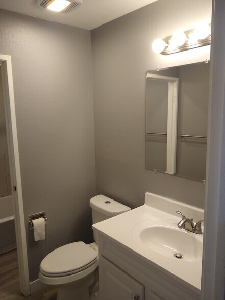 Bathroom - 3315 Chisholm Trail