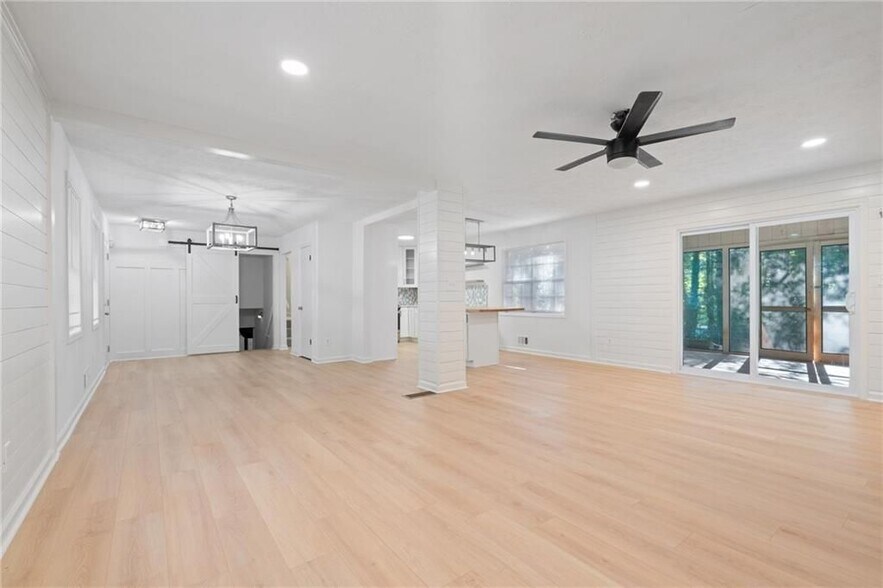 Building Photo - 920 Kings Ct