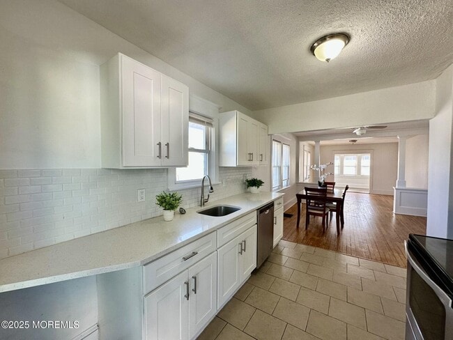 Building Photo - 139 Otis Ave