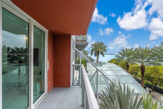 Building Photo - 1155 Brickell Bay Dr