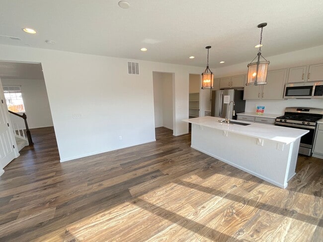 Building Photo - 3 Bedroom Home Available Near N Powers Blvd & Dublin Blvd!