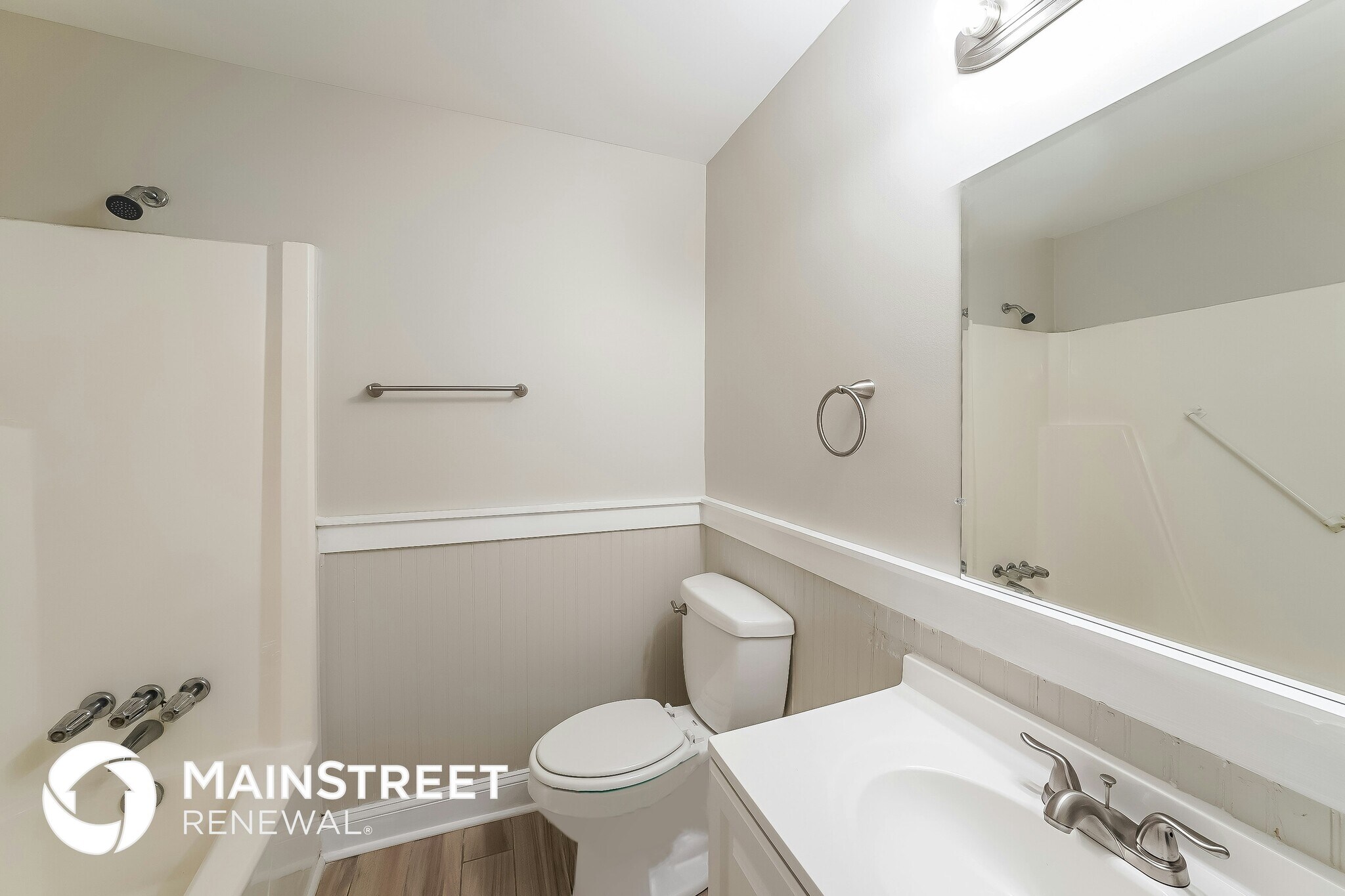 Building Photo - 2064 Edenwood Dr