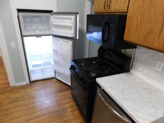 Building Photo - 649 Myrtle Avenue