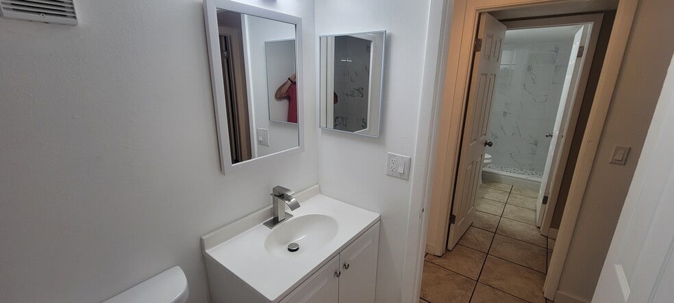 2ND BATHROOM - 180 Magnolia Woods Ct