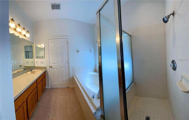 Building Photo - 14469 Jamaica Dogwood Dr