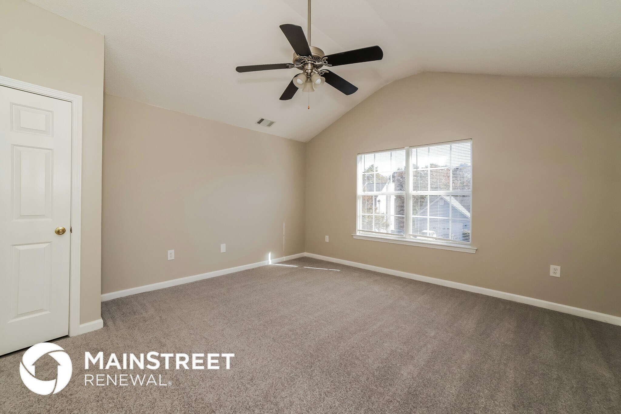 Building Photo - 5730 Village Loop