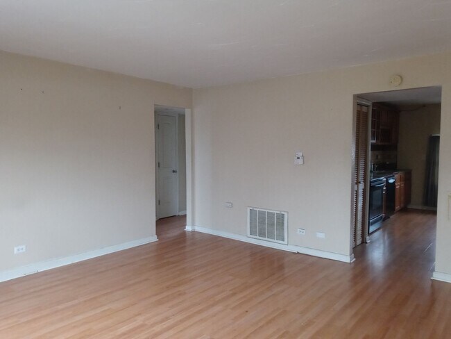 Building Photo - 9434 E Girard Ave
