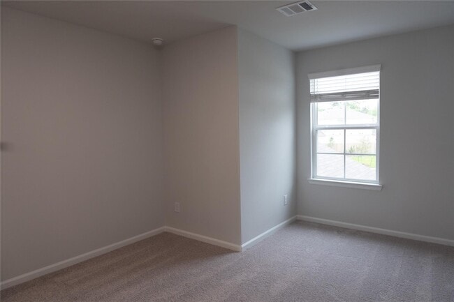 Building Photo - 64 Valiant Ridge Trail