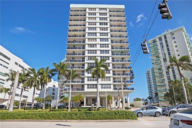 Building Photo - 3725 S Ocean Dr