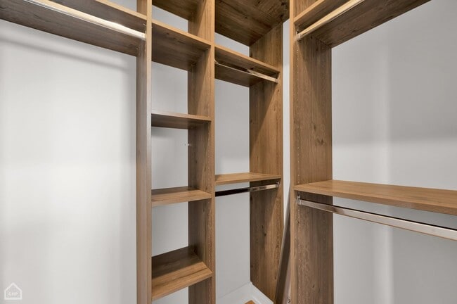 Building Photo - 4607 S St Lawrence Ave