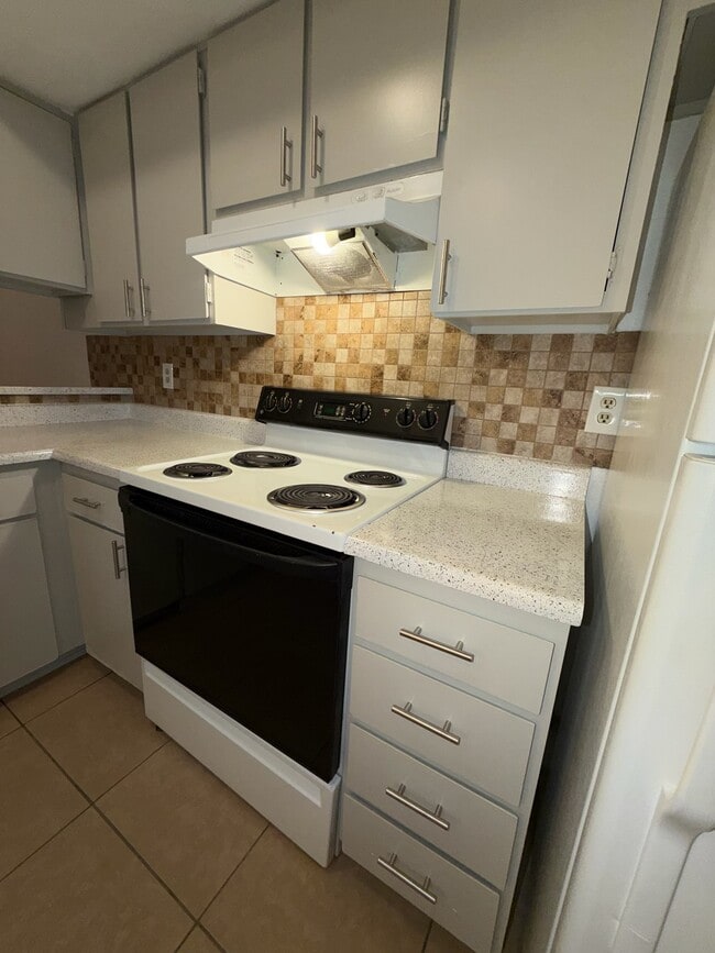 Building Photo - 1784 S Fairway Cir