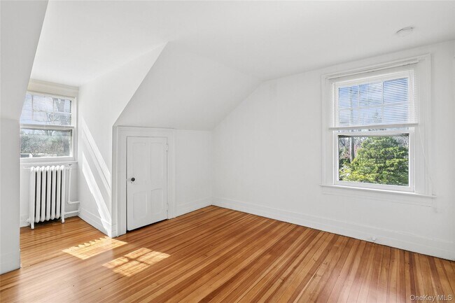 Building Photo - 208 Wheatley Rd