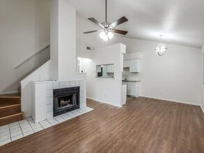 Building Photo - Newly Renovated Two Bedroom Condo in Carrollton!