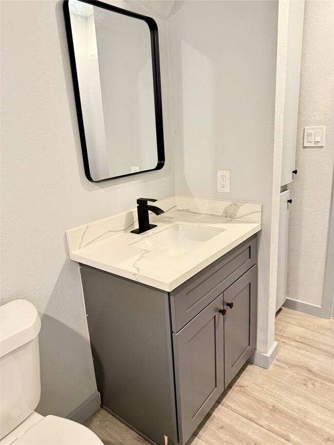 Building Photo - 210 N Mattson St