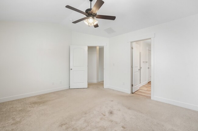 Building Photo - Now Leasing: 4-Bed, 2.5-Bath Home in Viney...