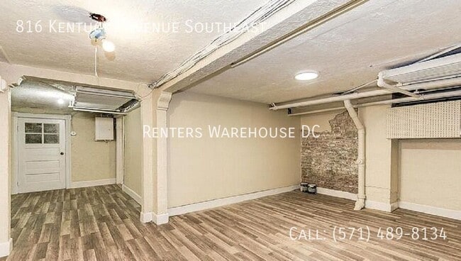 Building Photo - 816 Kentucky Ave SE