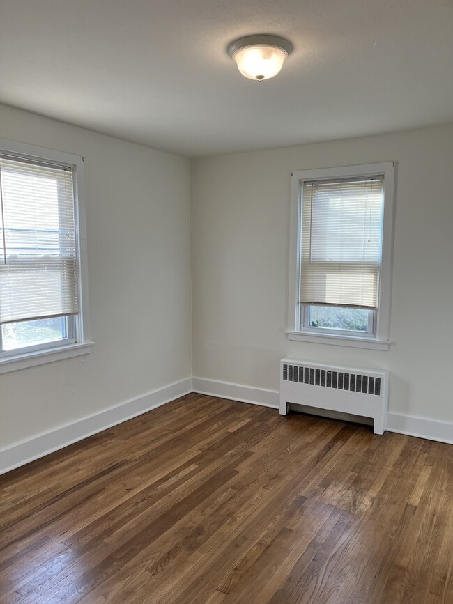 Building Photo - 520 Hollingsworth Ave