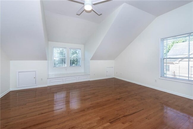 Building Photo - 5707 Community Ln
