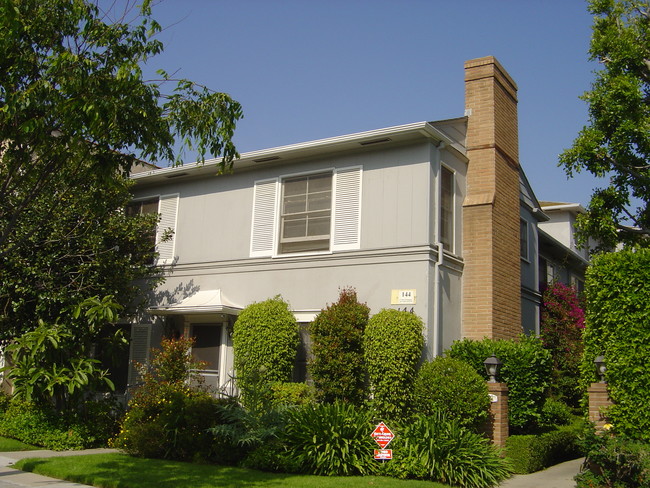 Building Looking Northeast - 144 S Roxbury Dr