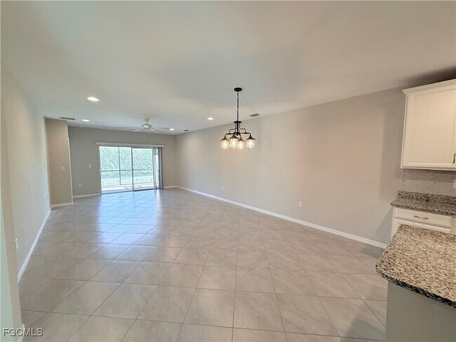 Building Photo - 4387 Dutchess Park Rd