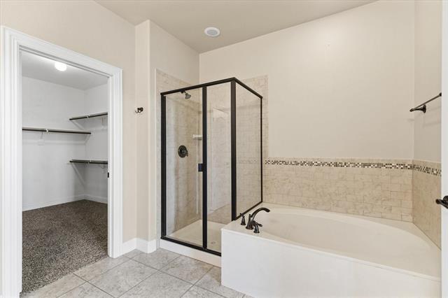 Building Photo - 7915 Parkwood Blvd