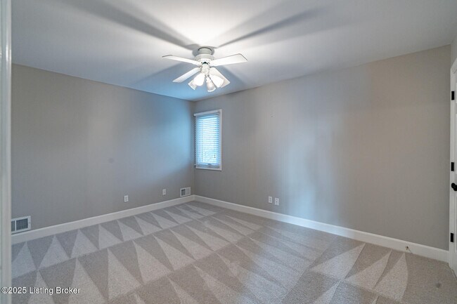 Building Photo - 838 Lake Forest Pkwy