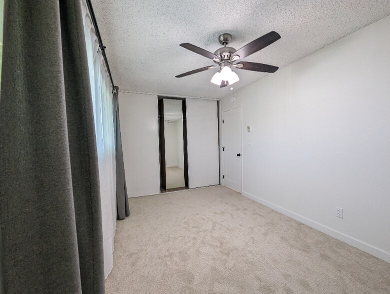 Building Photo - 725 Coronado Ave
