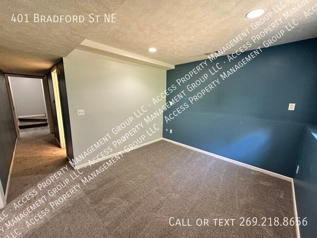 Building Photo - 401 Bradford St NE