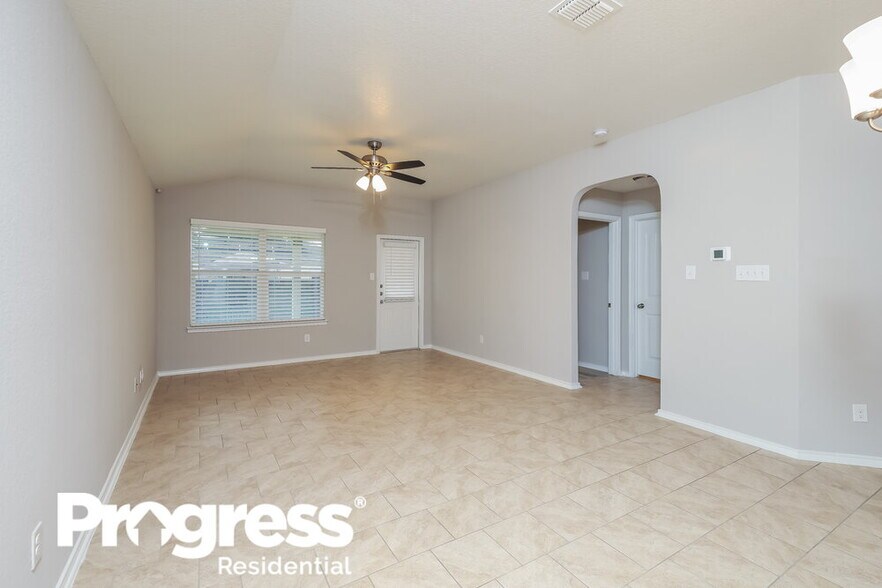 Building Photo - 5714 Goliad Blf