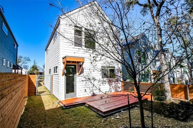Building Photo - 3211 Aldwyche Dr