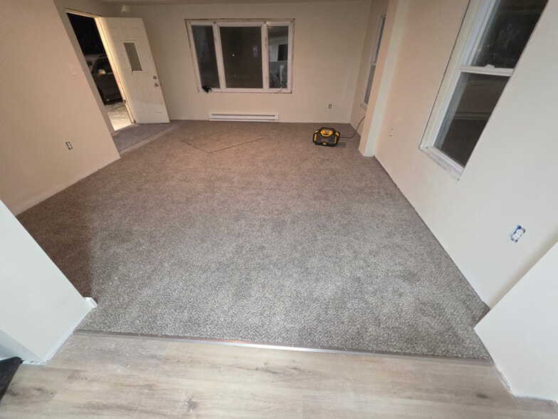 Building Photo - 952 South St