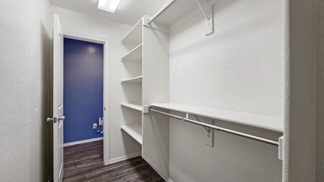 Building Photo - 1286 N 165th Dr