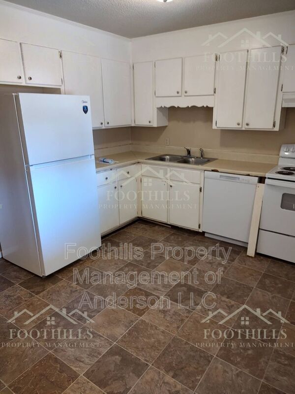 Building Photo - 208 N Major Rd
