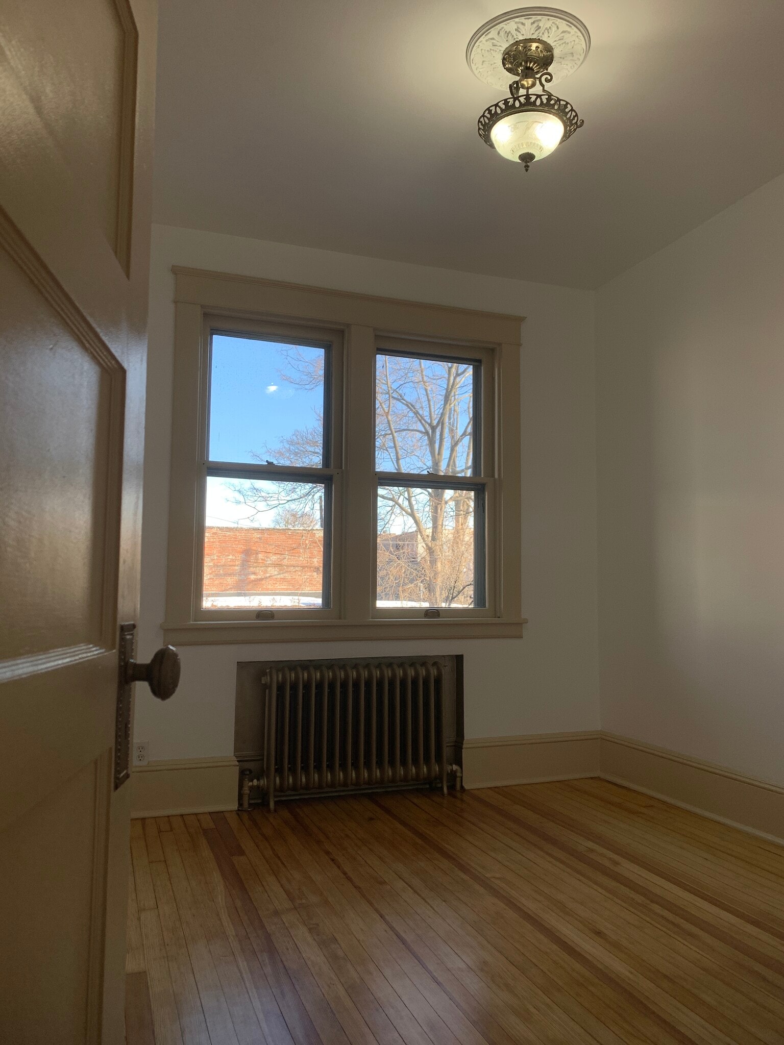 Building Photo - 292 Lark St