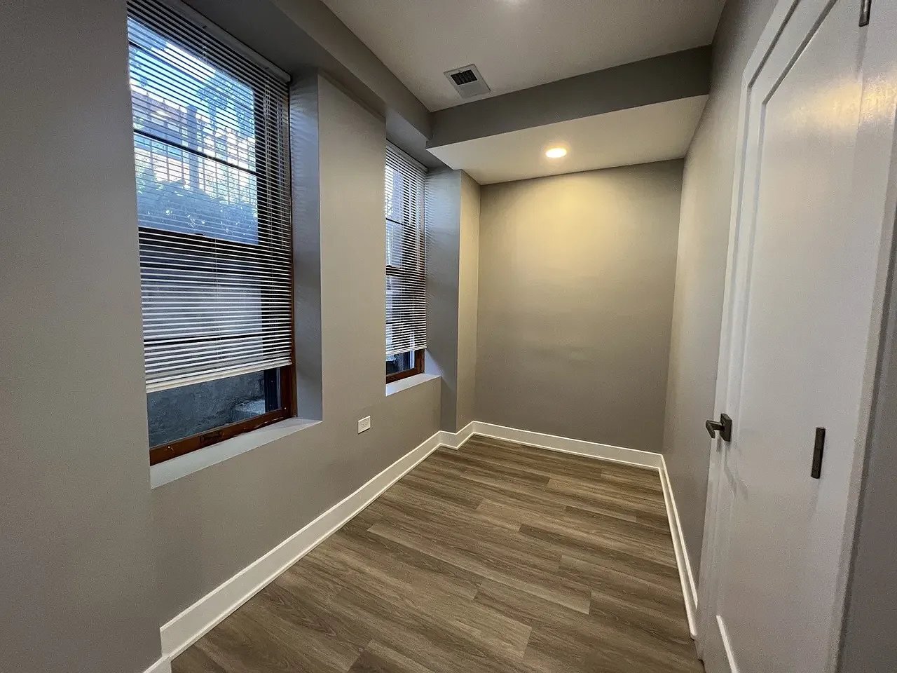 Building Photo - 1227 W Ohio St