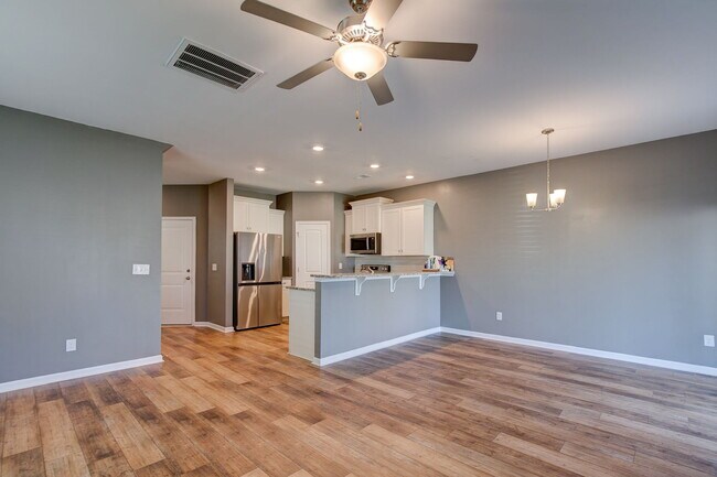 Building Photo - 416 Sandfarm Trail