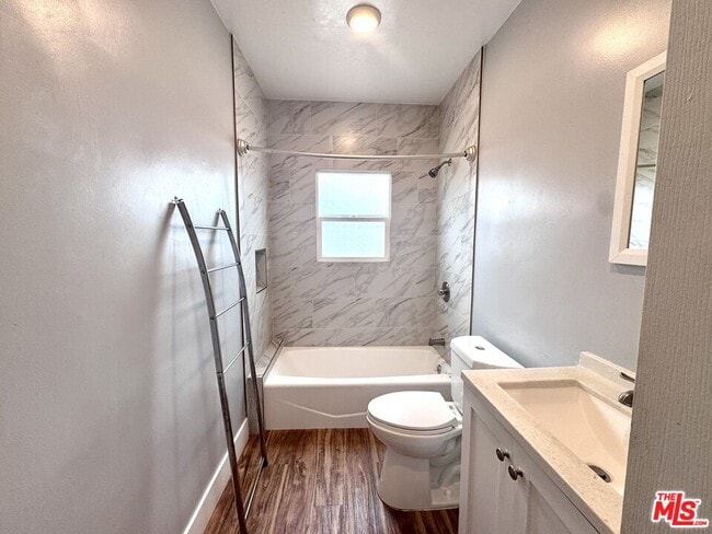 Building Photo - 1151 E 15th St