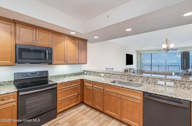 Building Photo - 1025 Jimmy Buffett Mem Hwy