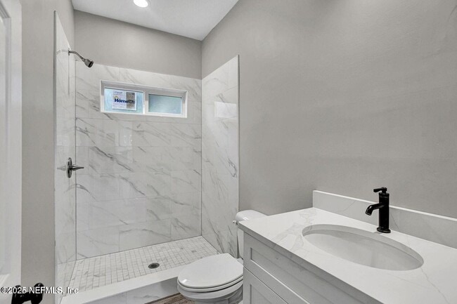 Building Photo - 938 Alderside St