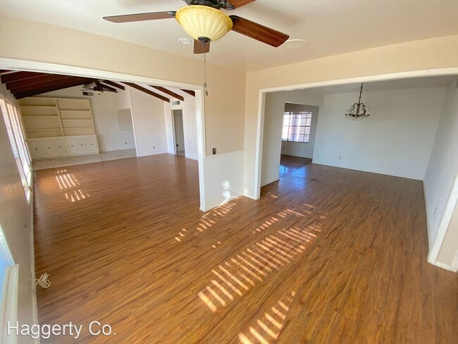 Building Photo - 3 br, 3 bath House - 5809 Vista Clara