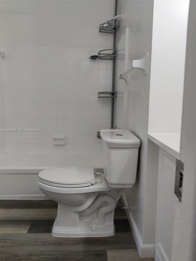 Building Photo - 5950 NE 18th Ave