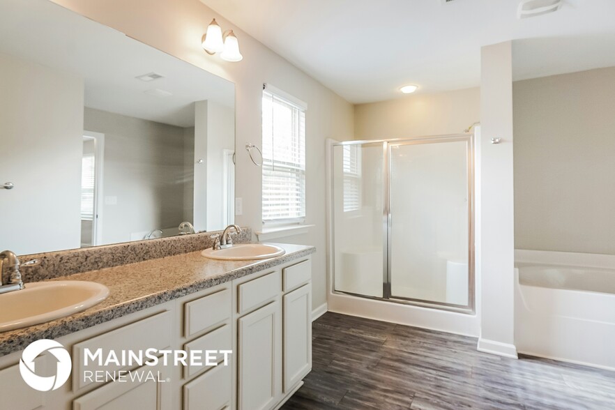 Building Photo - 560 Briar Ridge Cir