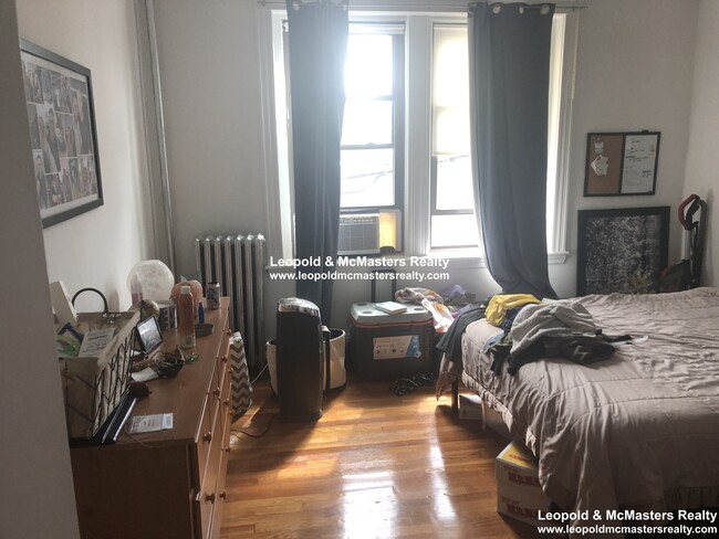 Building Photo - 22 Bellevue St